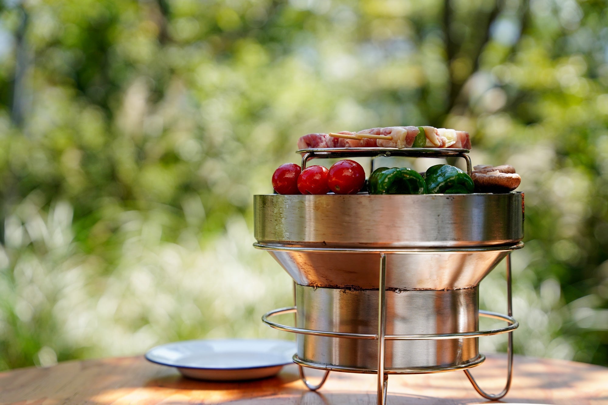 七輪2.0の時代｜YOKA SHICHIRIN++で変わる炭火体験と大人のアウトドア入門