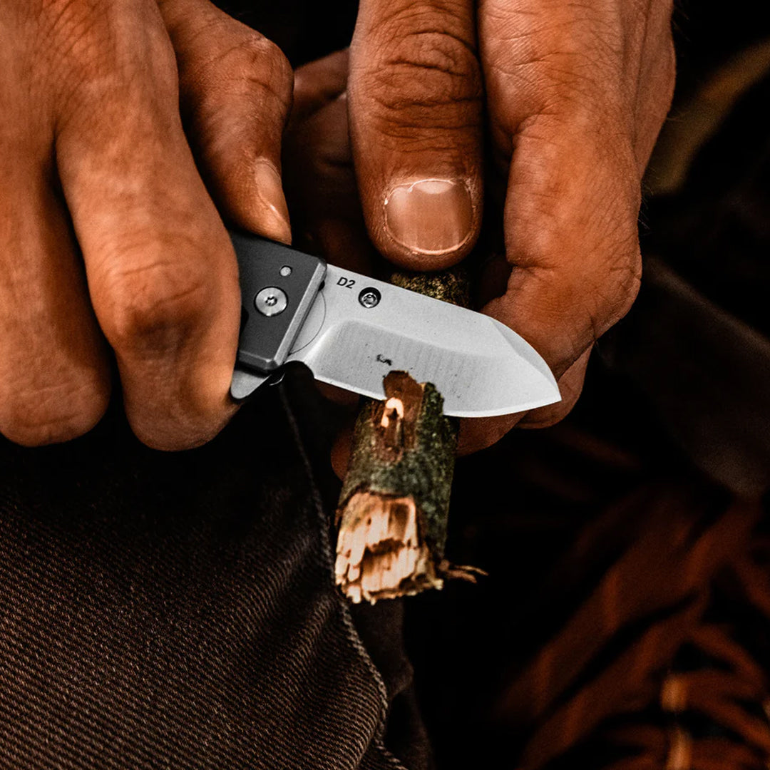 WESN｜刃こぼれしにくくガンガン使える！スウェーデン製 シースナイフ