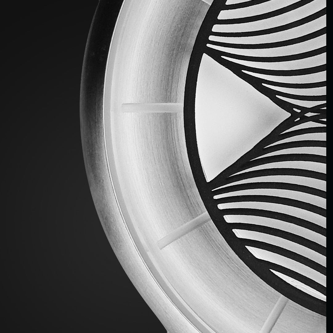 Humism 42mm】時をアートに昇華する、オートマチック腕時計