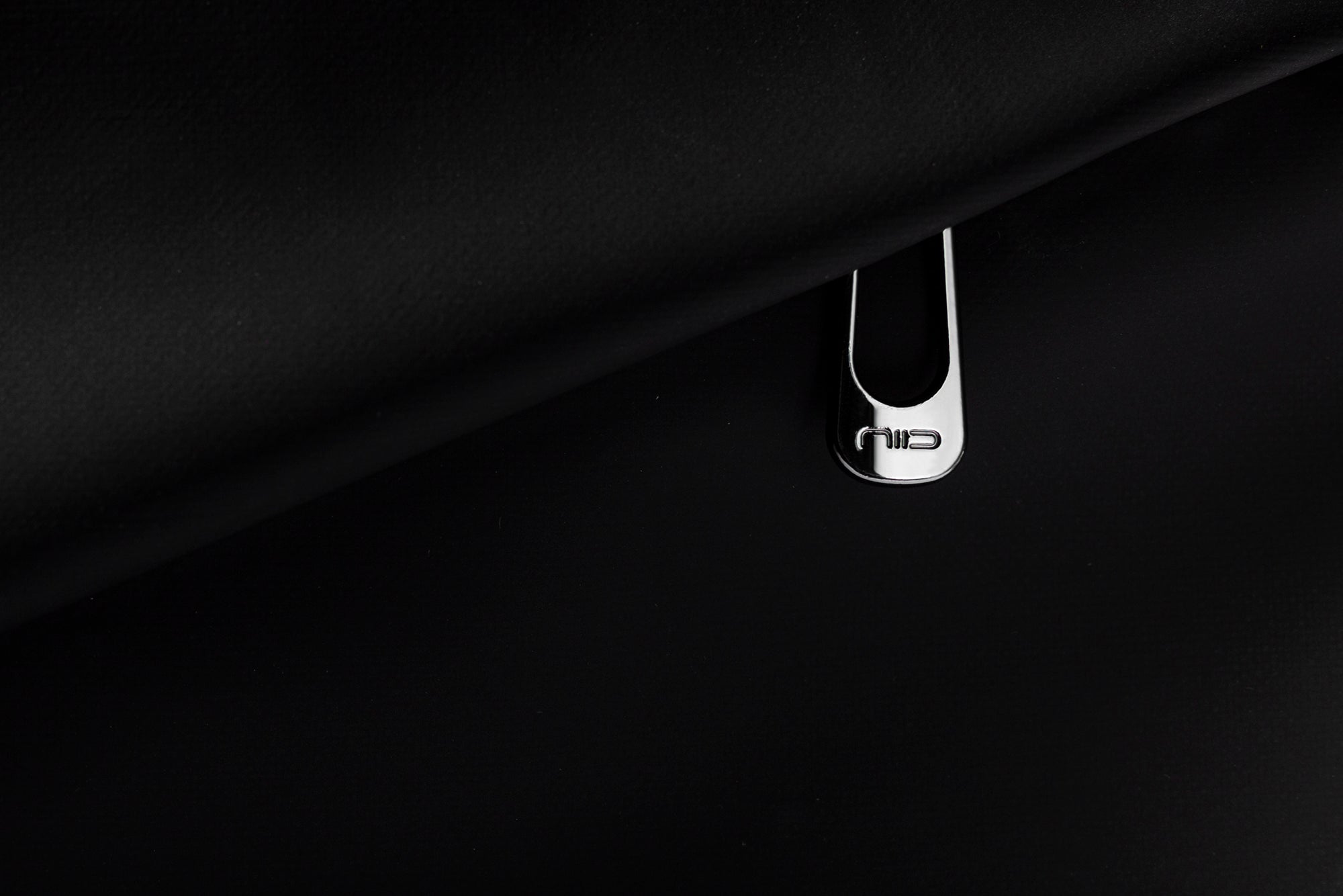 Radiant R0 Plus Sling Bag /  Radiant R0 Chest Bag