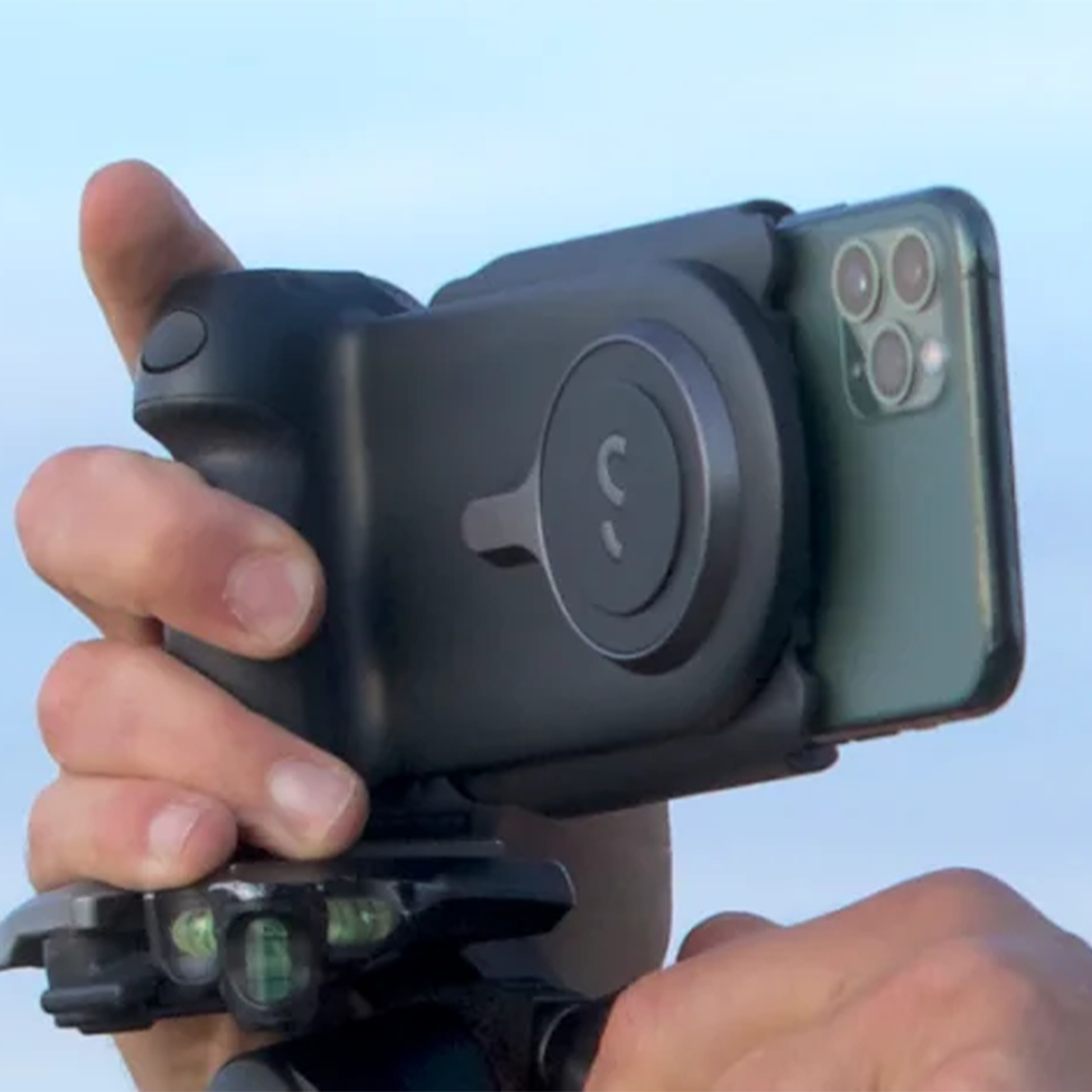 ProGrip スマホカメラの可能性を広げる多機能グリップ＆レンズ